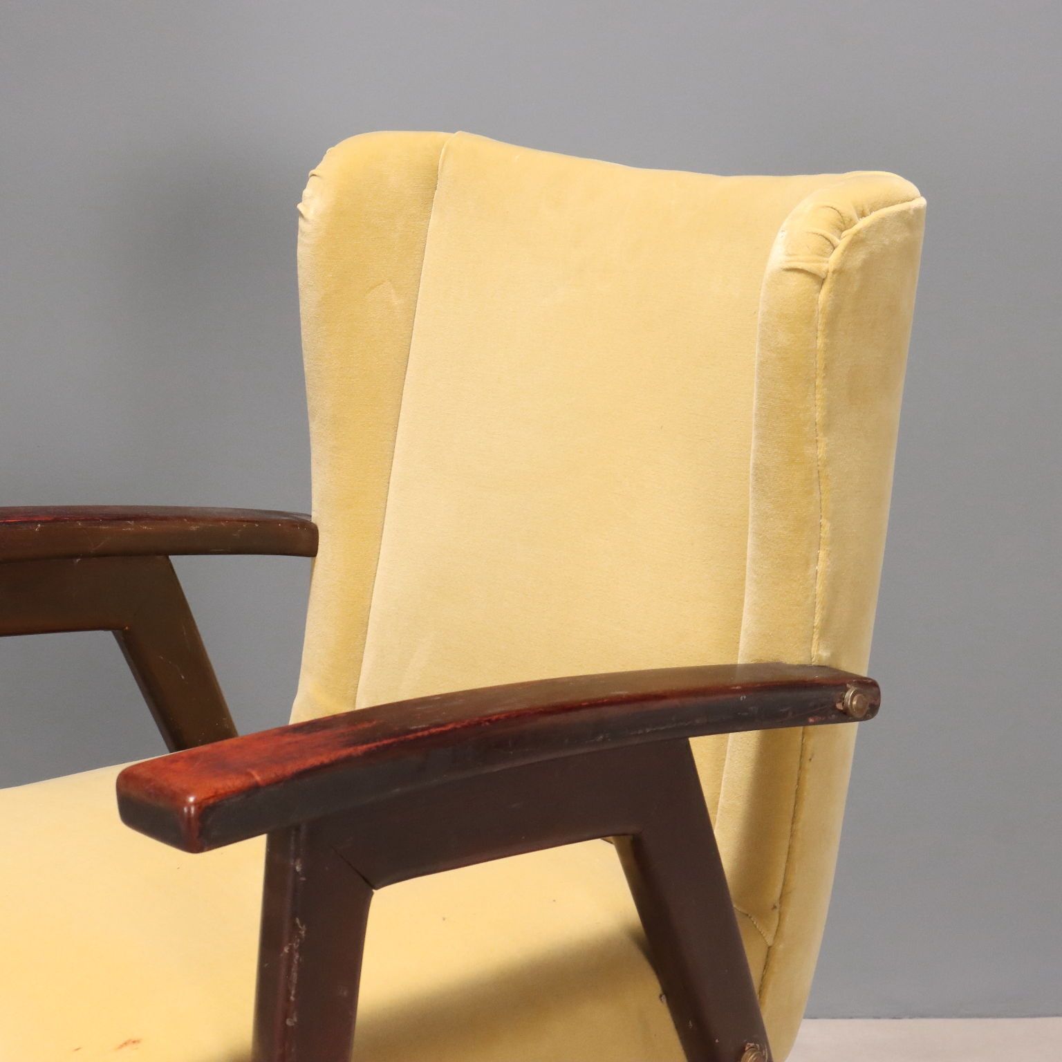 Vintage fauteuils, design, hout, schuim, stof, Italië, jaren 1960 photo Meubels