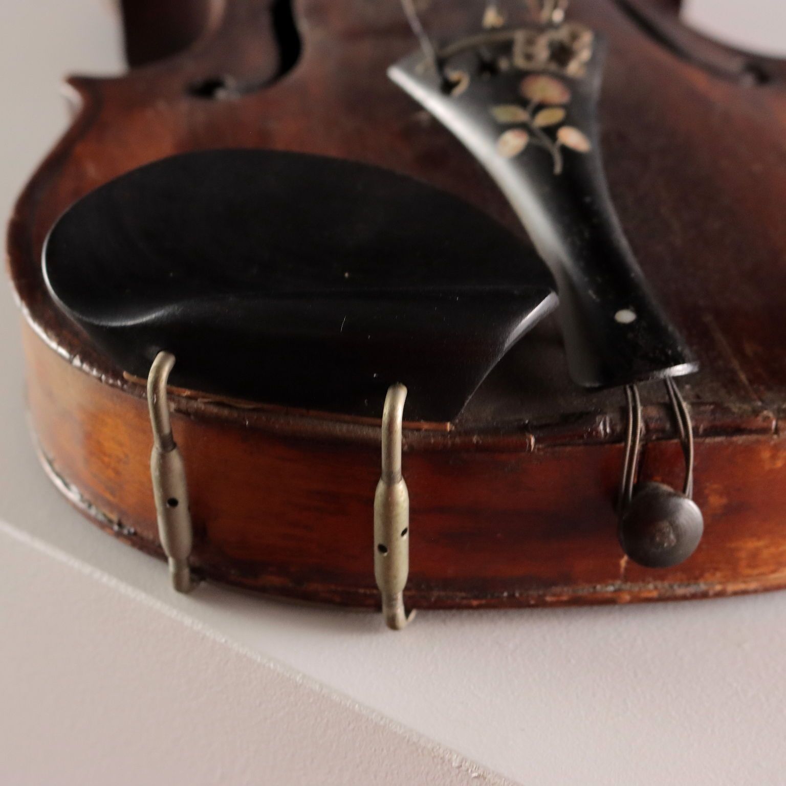 Violon d'époque avec étui en bois, France, seconde moitié du XIXe siècle photo 630.0