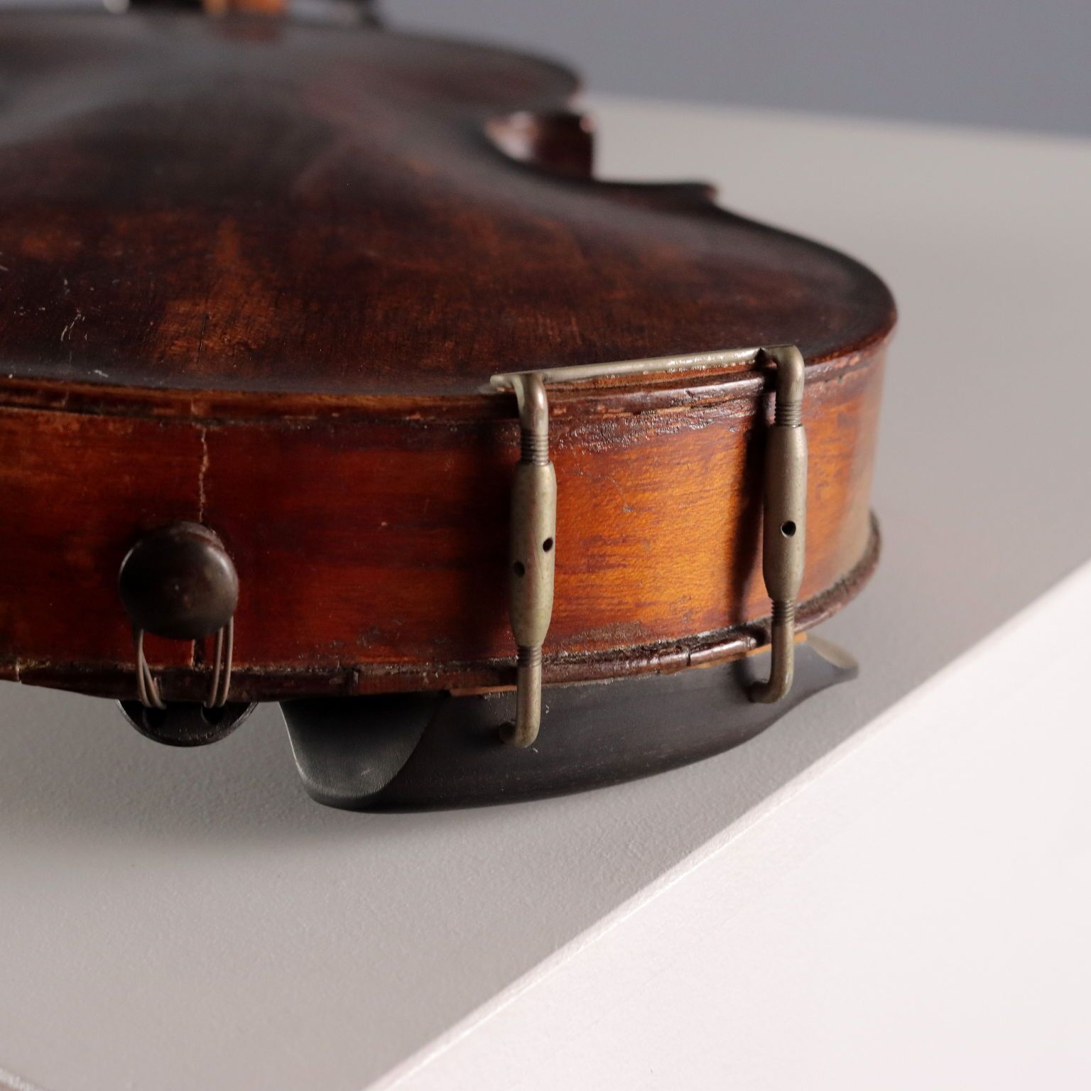 photo furniture Violon d'époque avec étui en bois, France, seconde moitié du XIXe siècle