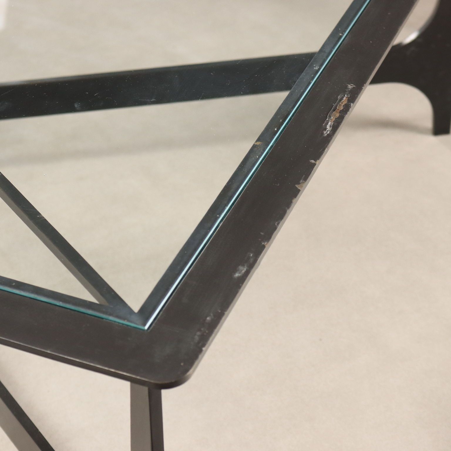 Gelakt ijzeren salontafel, Italië, 20e eeuw photo 840.0