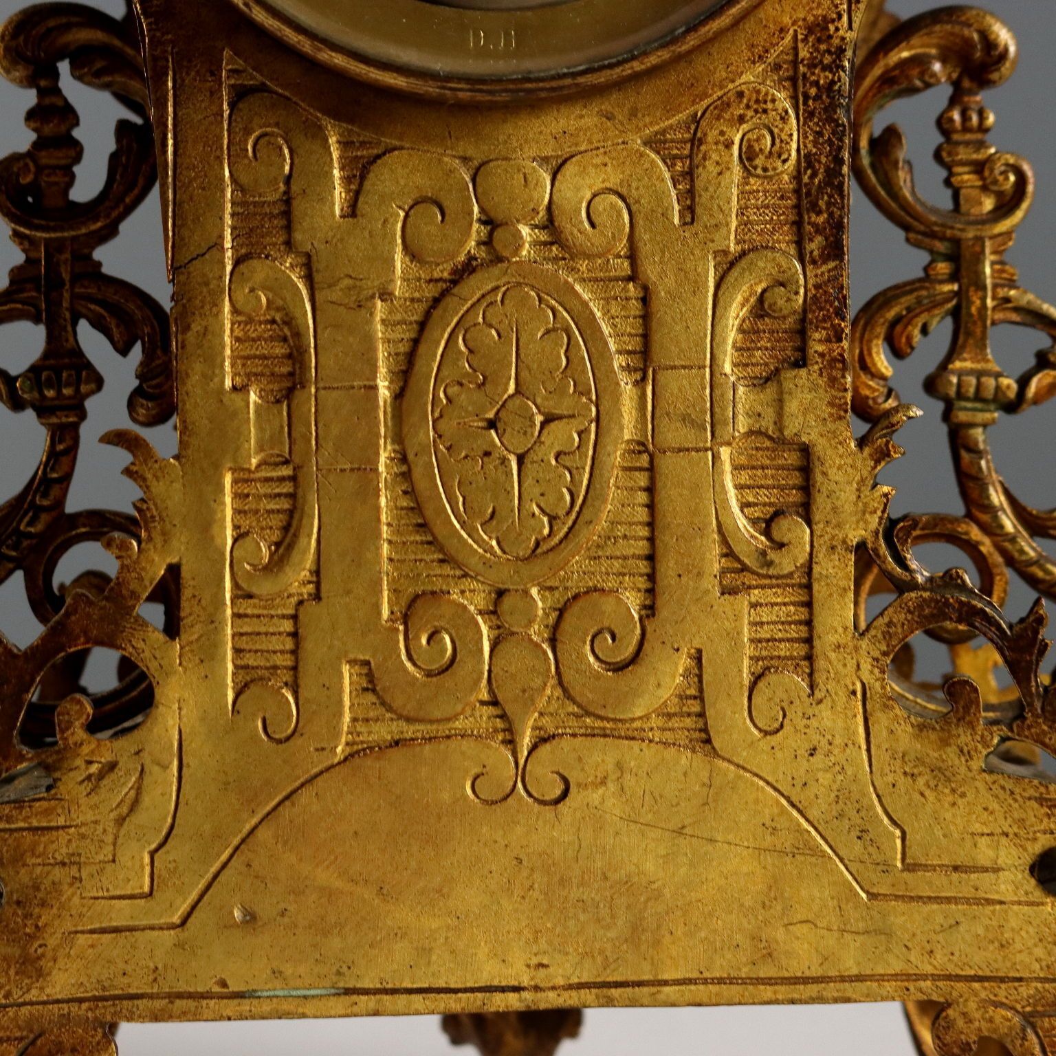 photo furniture Antiek drieluik klok verguld brons eclectisch Frankrijk 19e 20e eeuw