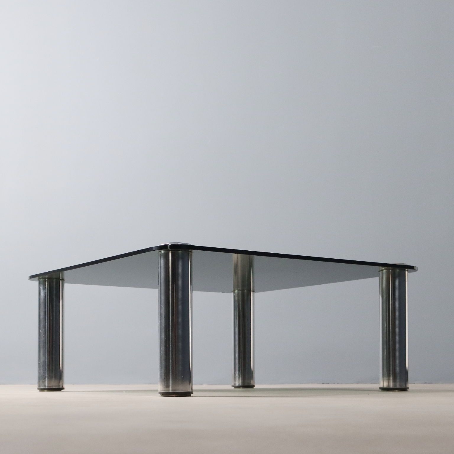 Table basse vintage en métal chromé et verre, Italie, années 1960-70 photo vintage