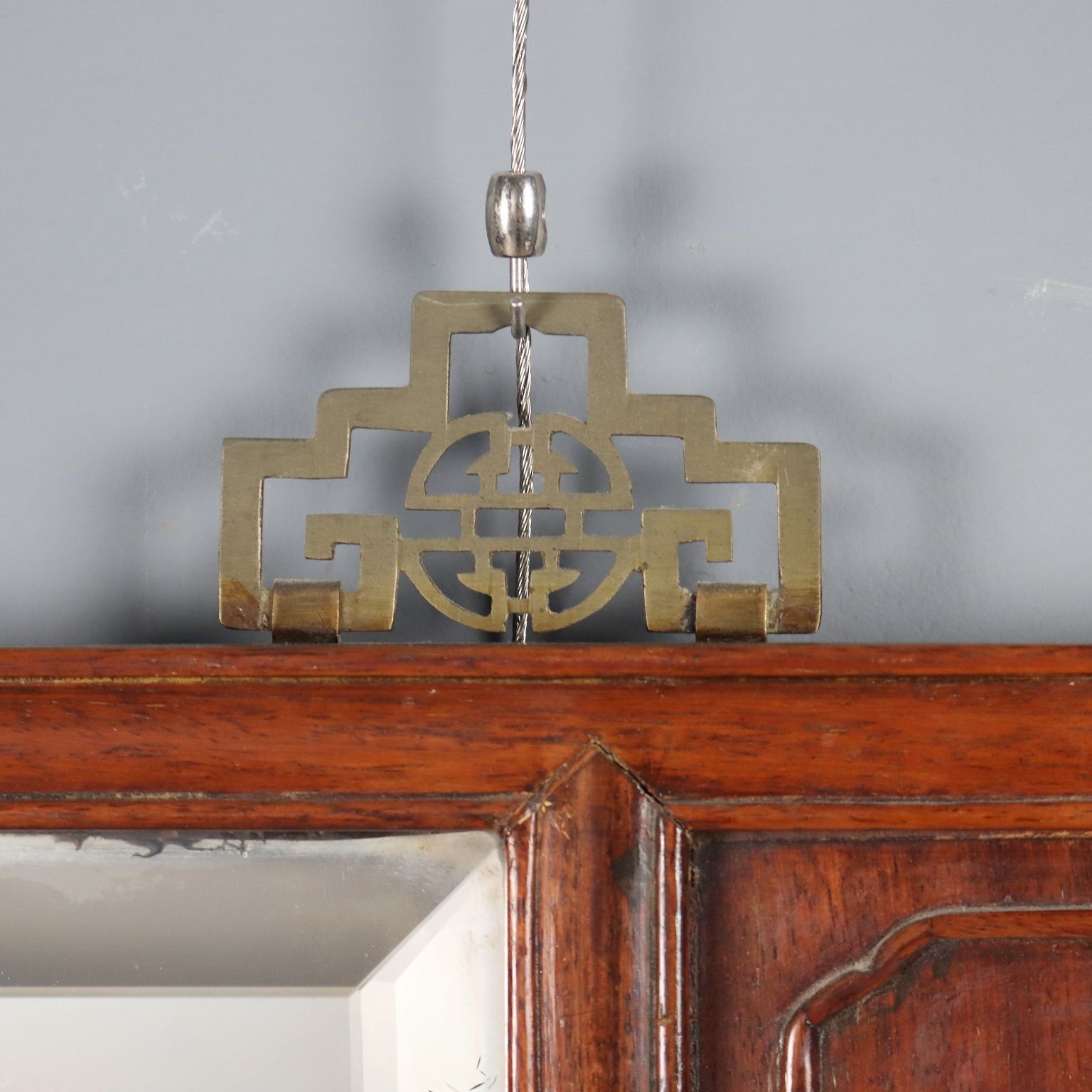 photo furniture Antieke spiegel, exotisch hout, Chinoiserie-snijwerk, 19e eeuw