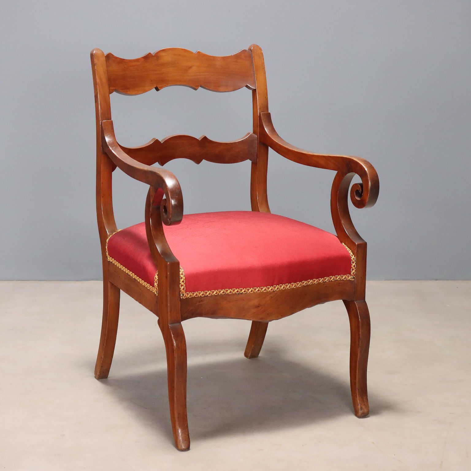 Antieke Fauteuil Restauratiestijl Walnoot Stof Italië 19e Eeuw