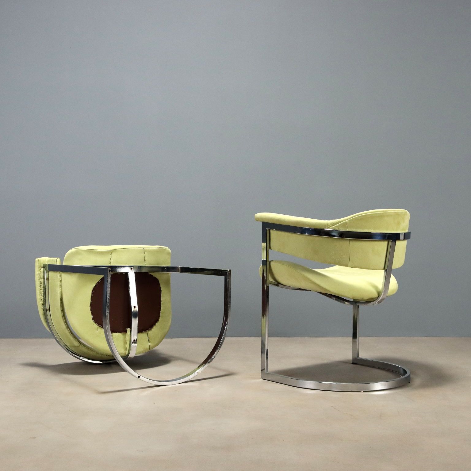 photo for sale Vintage Saporiti Chairs Design Vittorio Introini Fabric 1970s