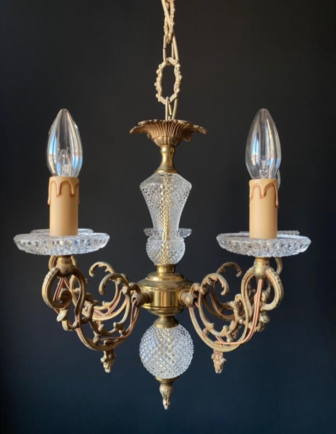 Lustre d'époque en verre, France photo for sale
