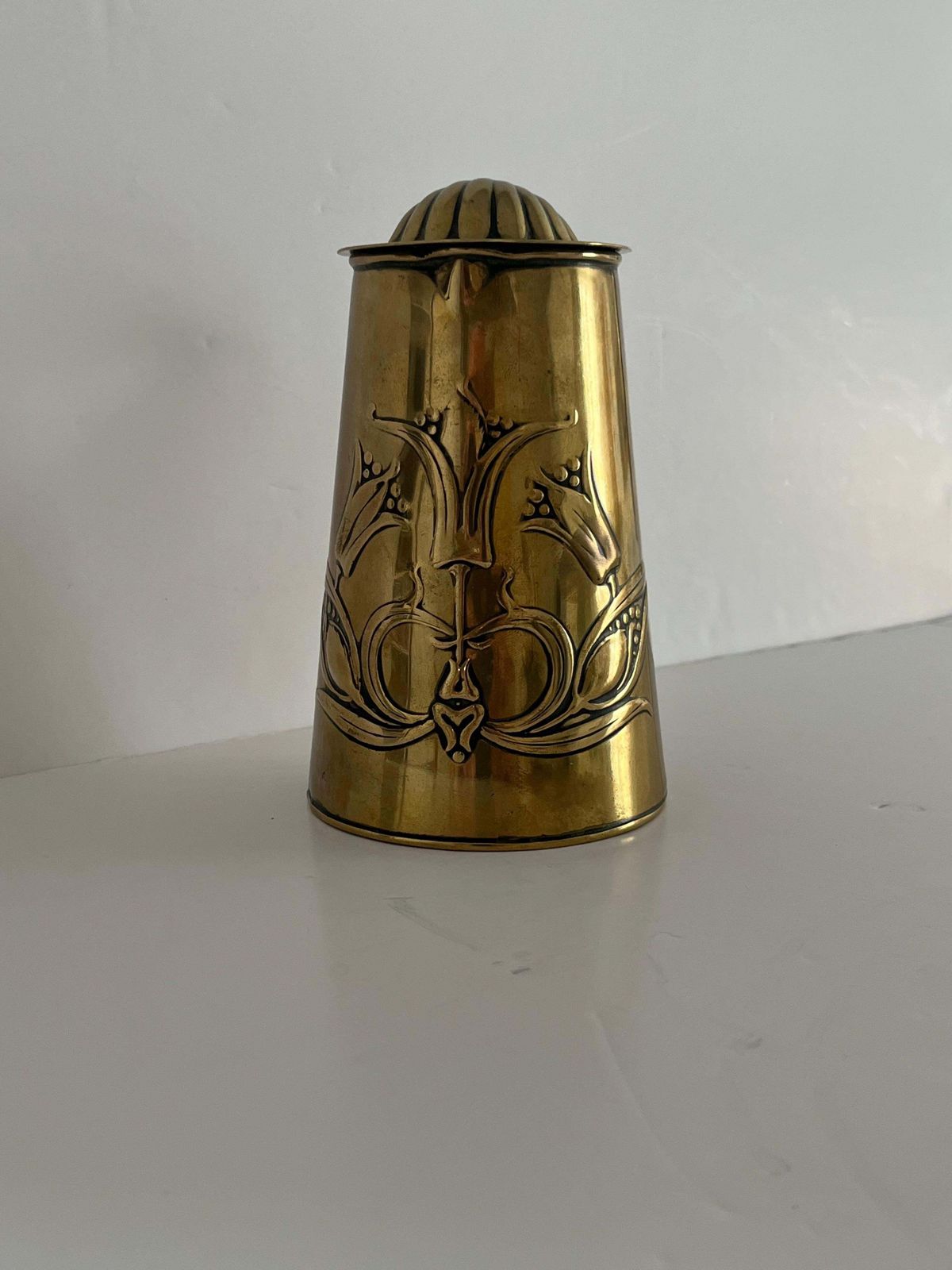 Art Nouveau Messing Waterkan van Joseph Sankey & Sons, ca. 1900 photo furniture