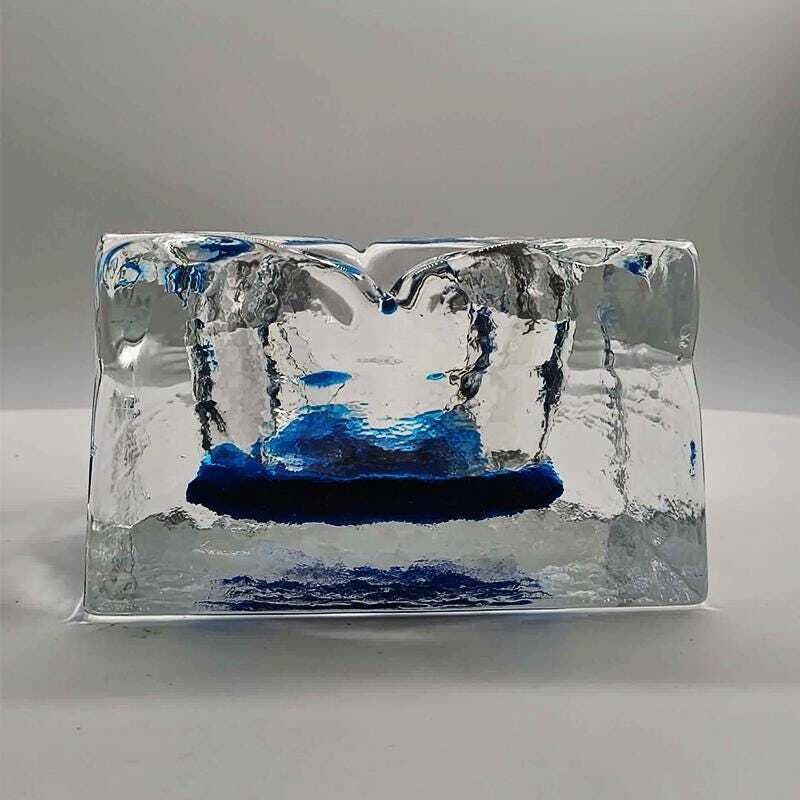 Grote vierkante asbak of vide-poche in handbewerkt Murano-glas met ijsblokjeseffect, ca. jaren 1960. Made In Italy   12 cm