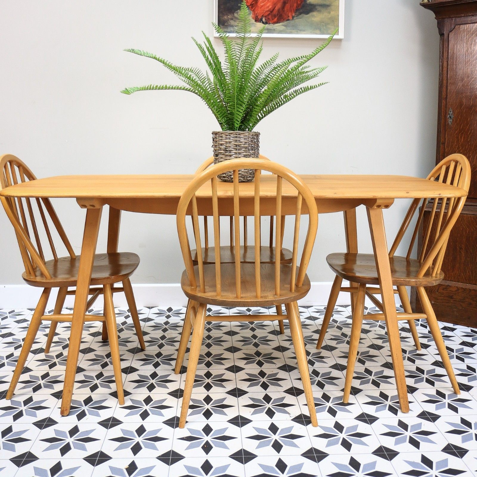 Four Ercol Windsor 370 Dining Chairs With 382 Elm Plank Dining Table photo vinterior