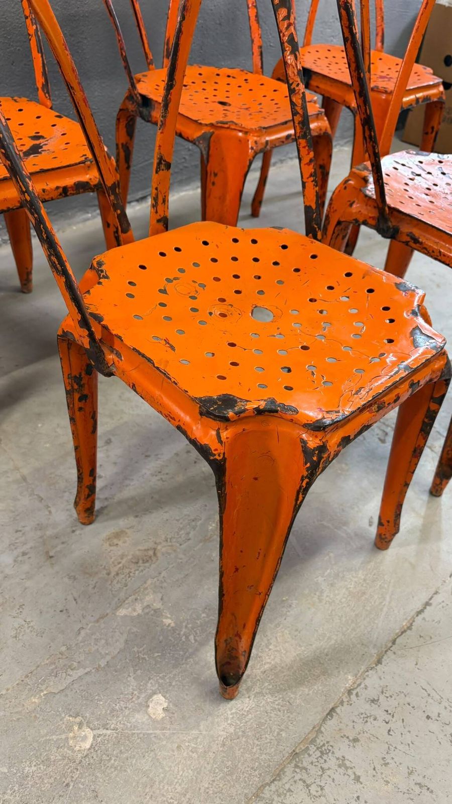 Set van 6 industriële metalen eetkamerstoelen van Joseph Mathieu, gelakt staal, jaren 1920, Frankrijk photo Meubels