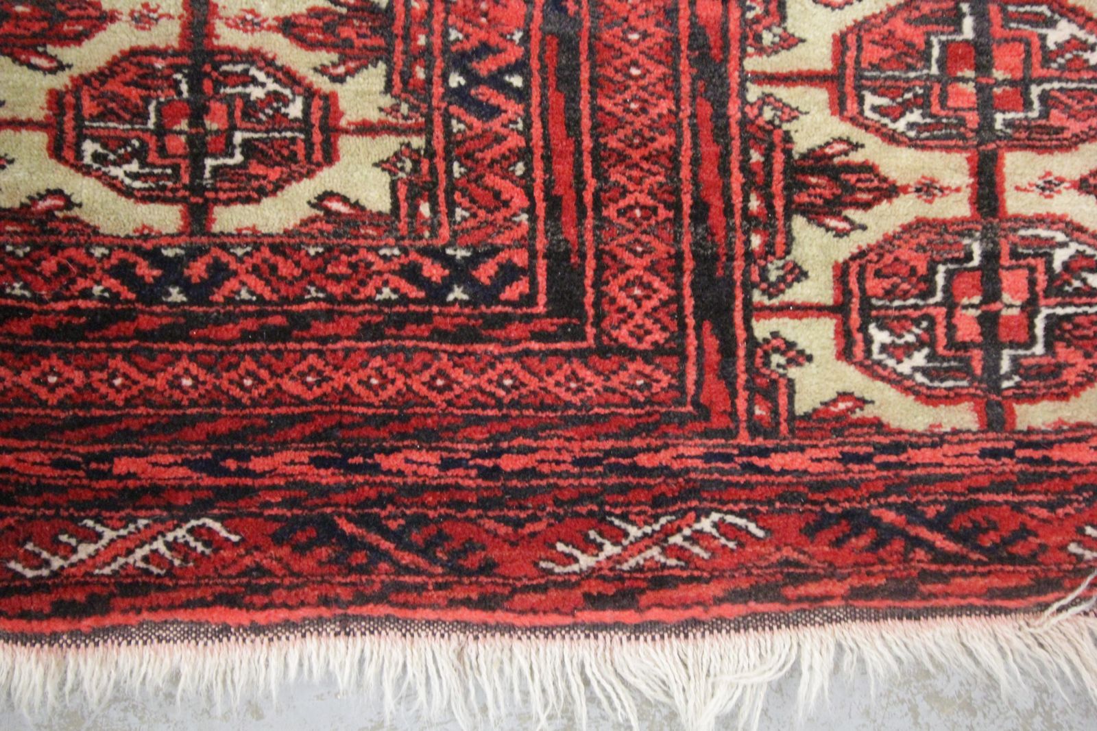Klein Vintage Woonkamervloerkleed, Traditioneel Handgeweven Oosters Wollen Vloerkleed photo buy