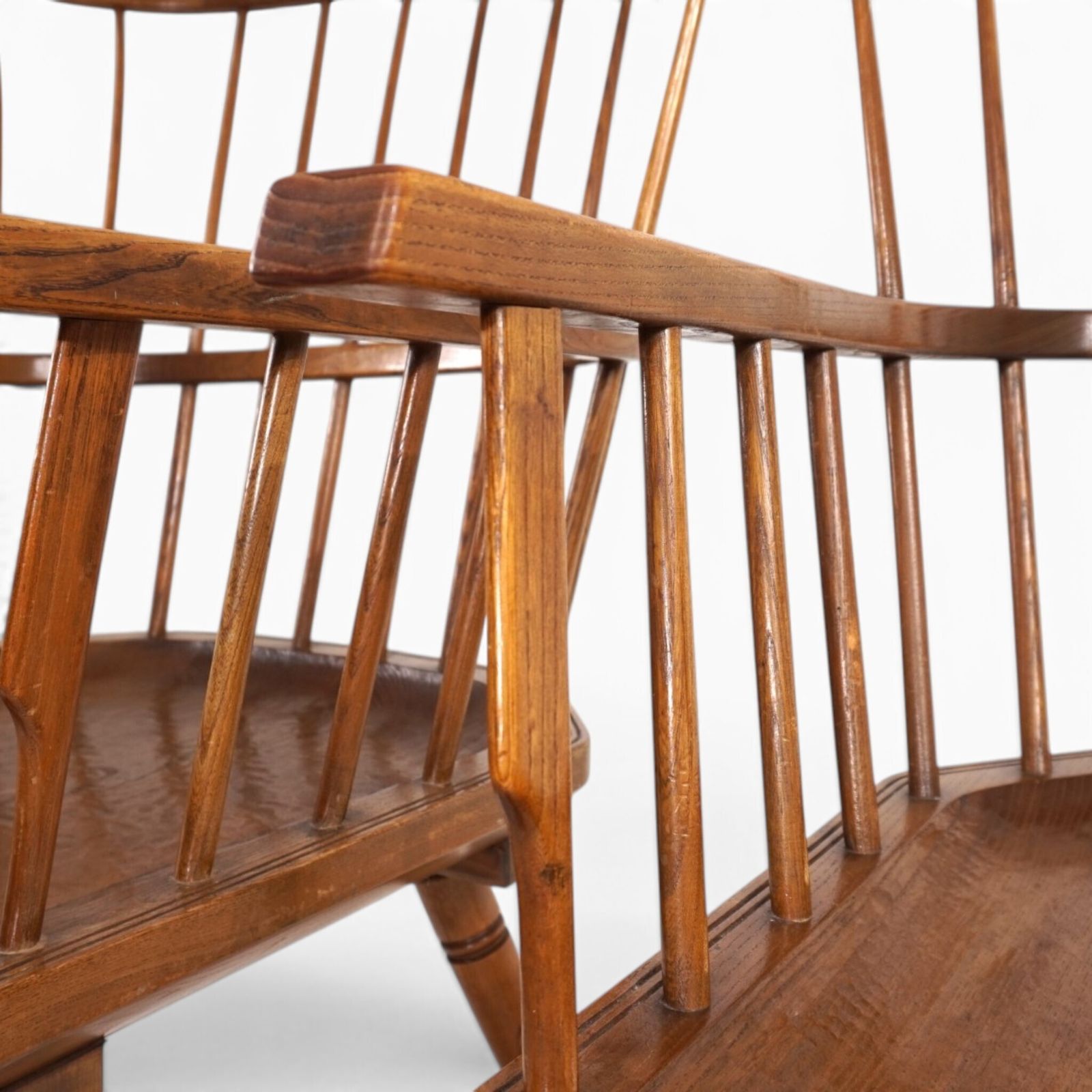 Paar handgemaakte Windsor loungestoelen, Engeland, ca. 1960 photo Meubels