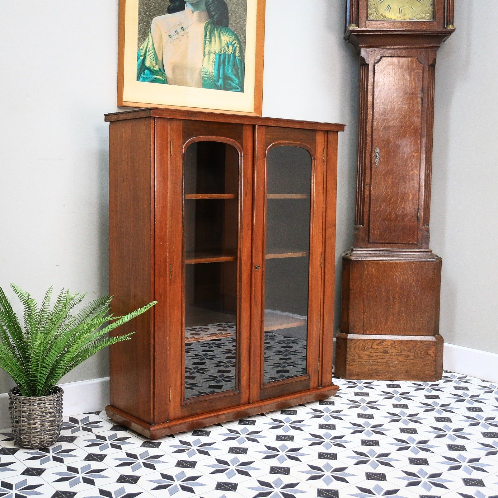 595.0 Antique Bookcase Victorian Glazed Bookcase Cabinet In Mahogany photo