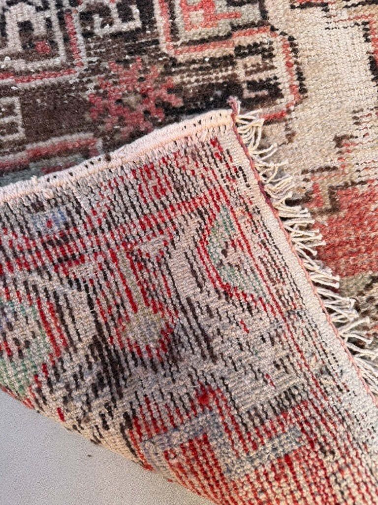 Small Vintage Turkish Rug 54x90 Cm, Short Runner, Shabby, Mini Carpet 2556 photo vinterior