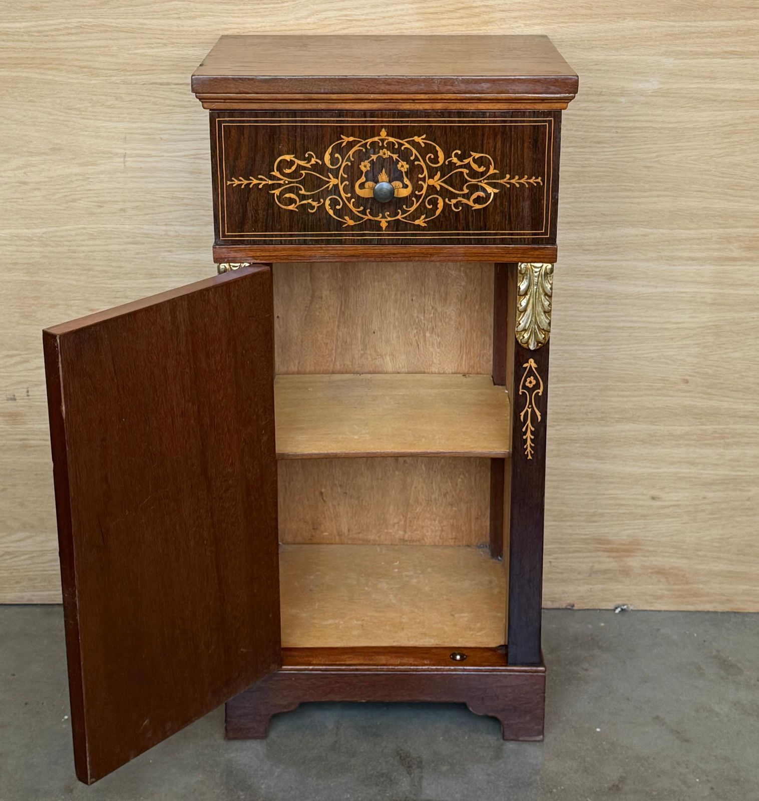Paire de tables de chevet en acajou marqueté, époque victorienne tardive / édouardienne, vers 1890-1910 photo 2528.0