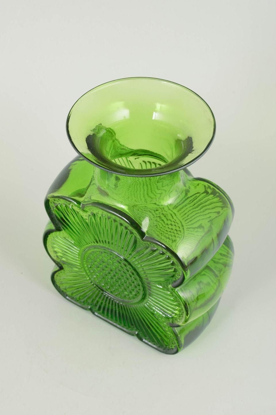 Vase « Amuletti » en verre vert Tamara Aladin pour Riihimäen Lasi, années 1970 photo furniture