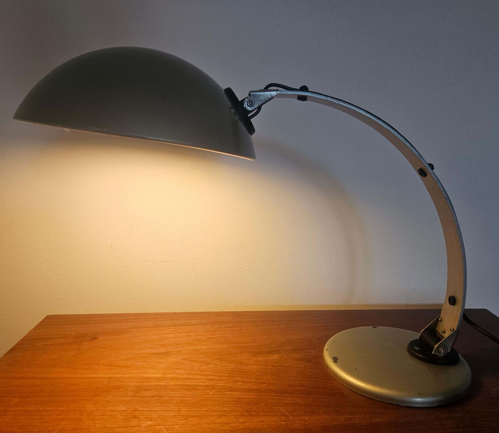 photo vintage Zeldzame verstelbare mid-century tafellamp, jaren 1970