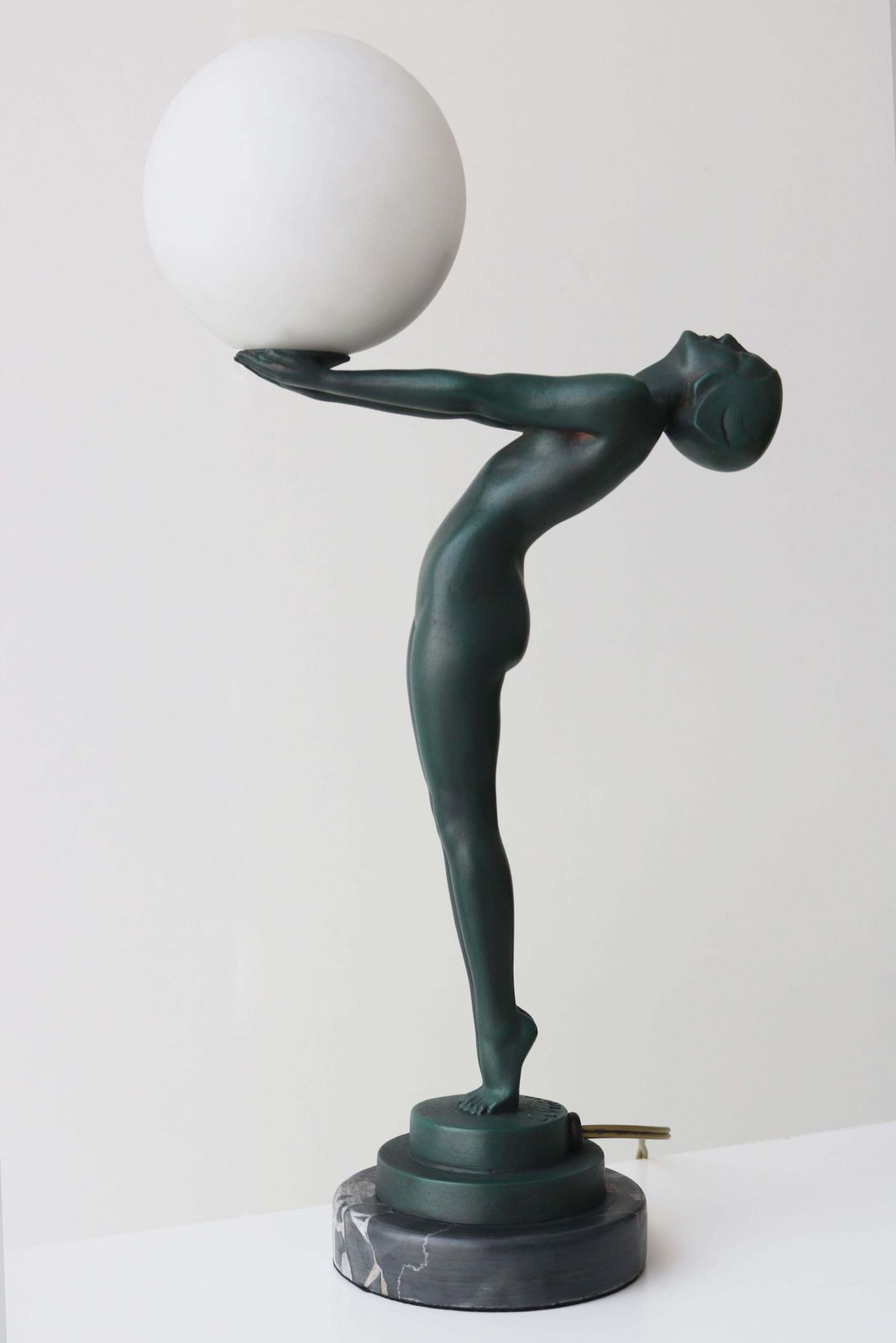 Lampe Art déco « Lueur Lumineuse » par Max Le Verrier, France, vers 1930 photo for sale