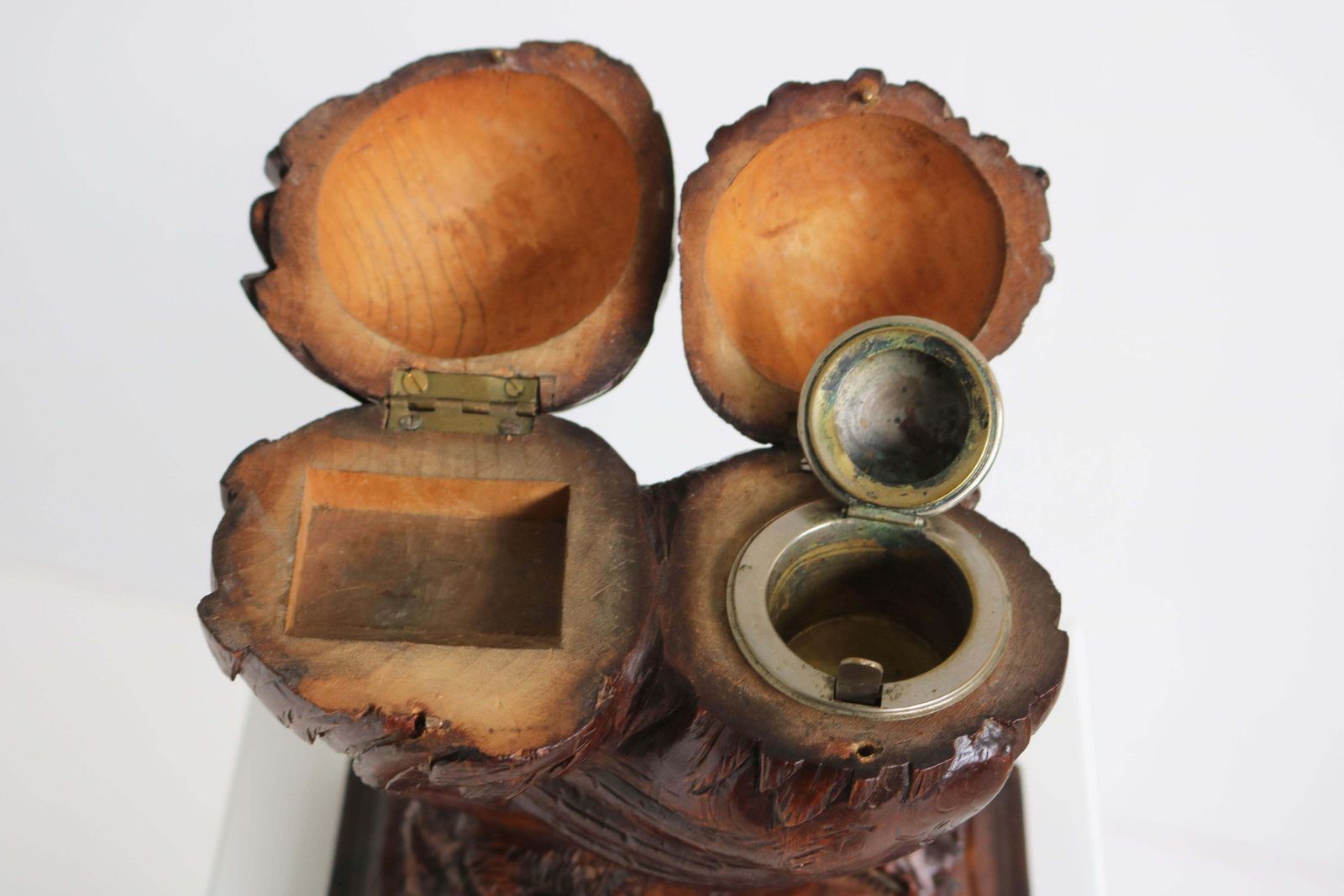 photo furniture Encrier Forêt-Noire en forme de coq, verre soufflé, sculpté à la main, XIXe siècle, Suisse