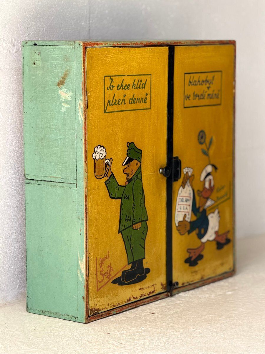 Mid-Century handgeschilderd kastje, voormalig Tsjecho-Slowakije, jaren 1970 photo Meubels