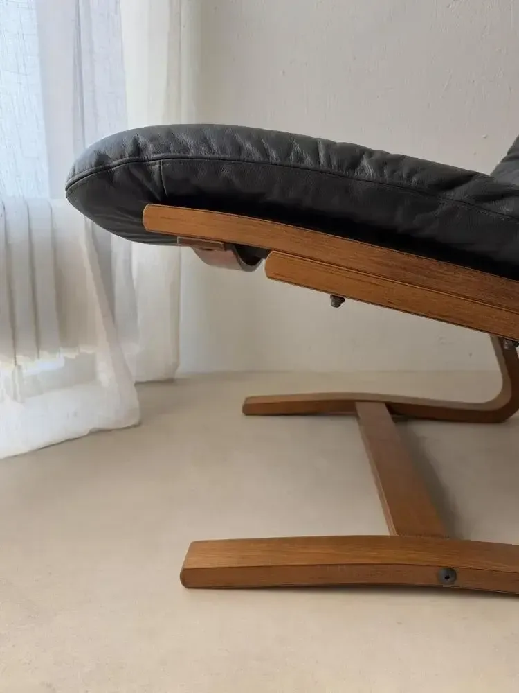 Mid-Century Fauteuil in Zwart Leer van Multiplex, jaren 1970 photo vintage