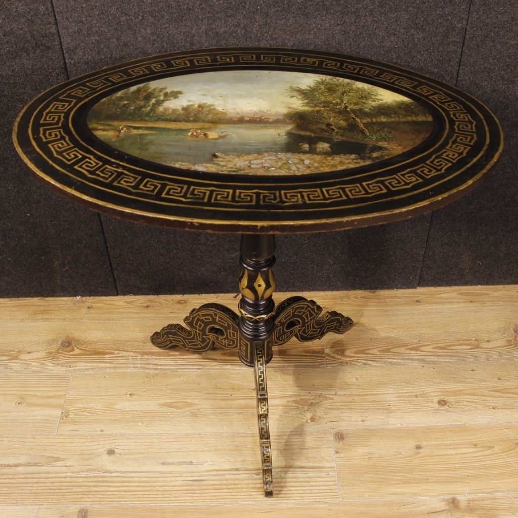 Table d'appoint anglaise laquée et peinte, début du XXe siècle photo vinterior