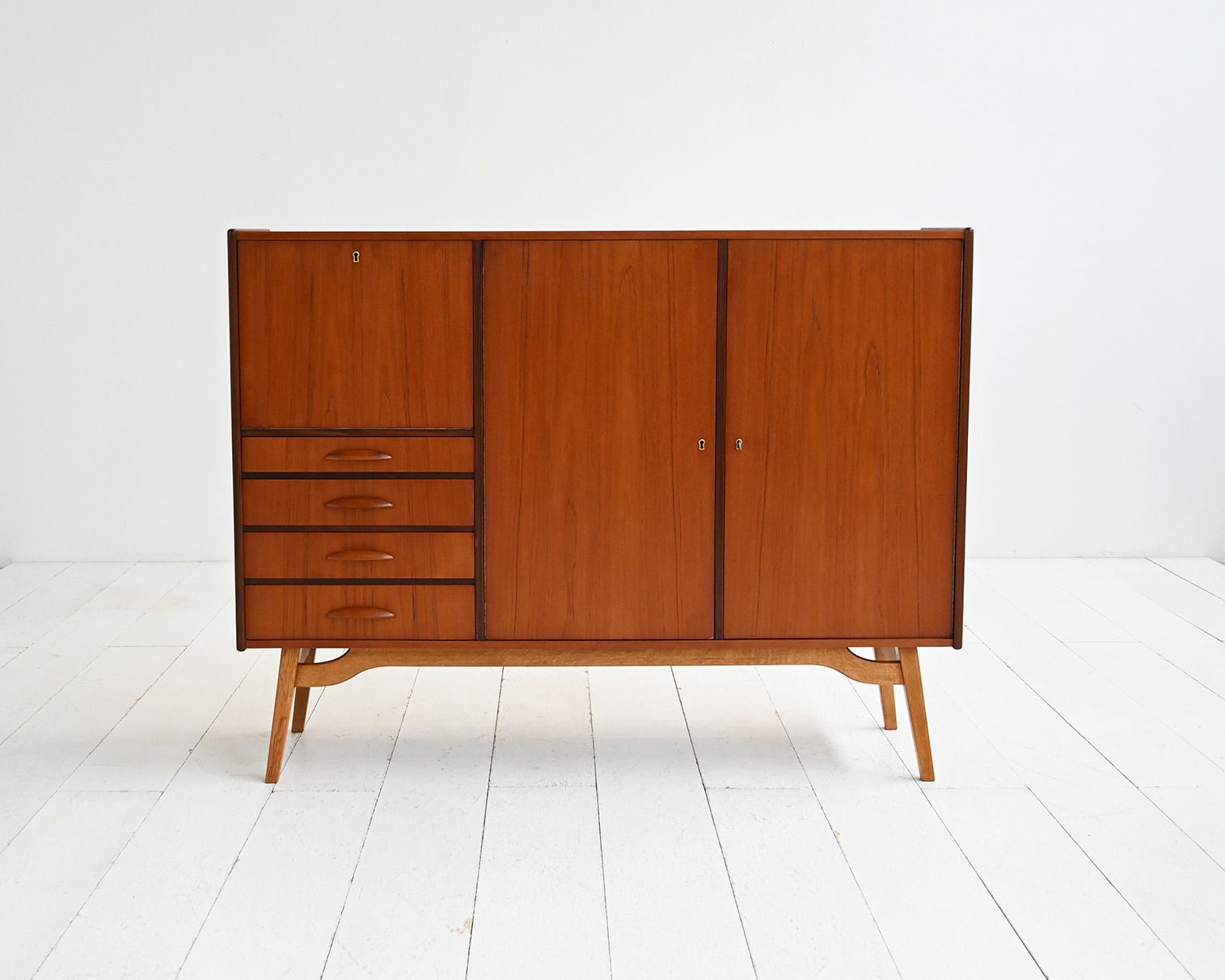 Deens highboard in teak en mahonie, ca. jaren 1950