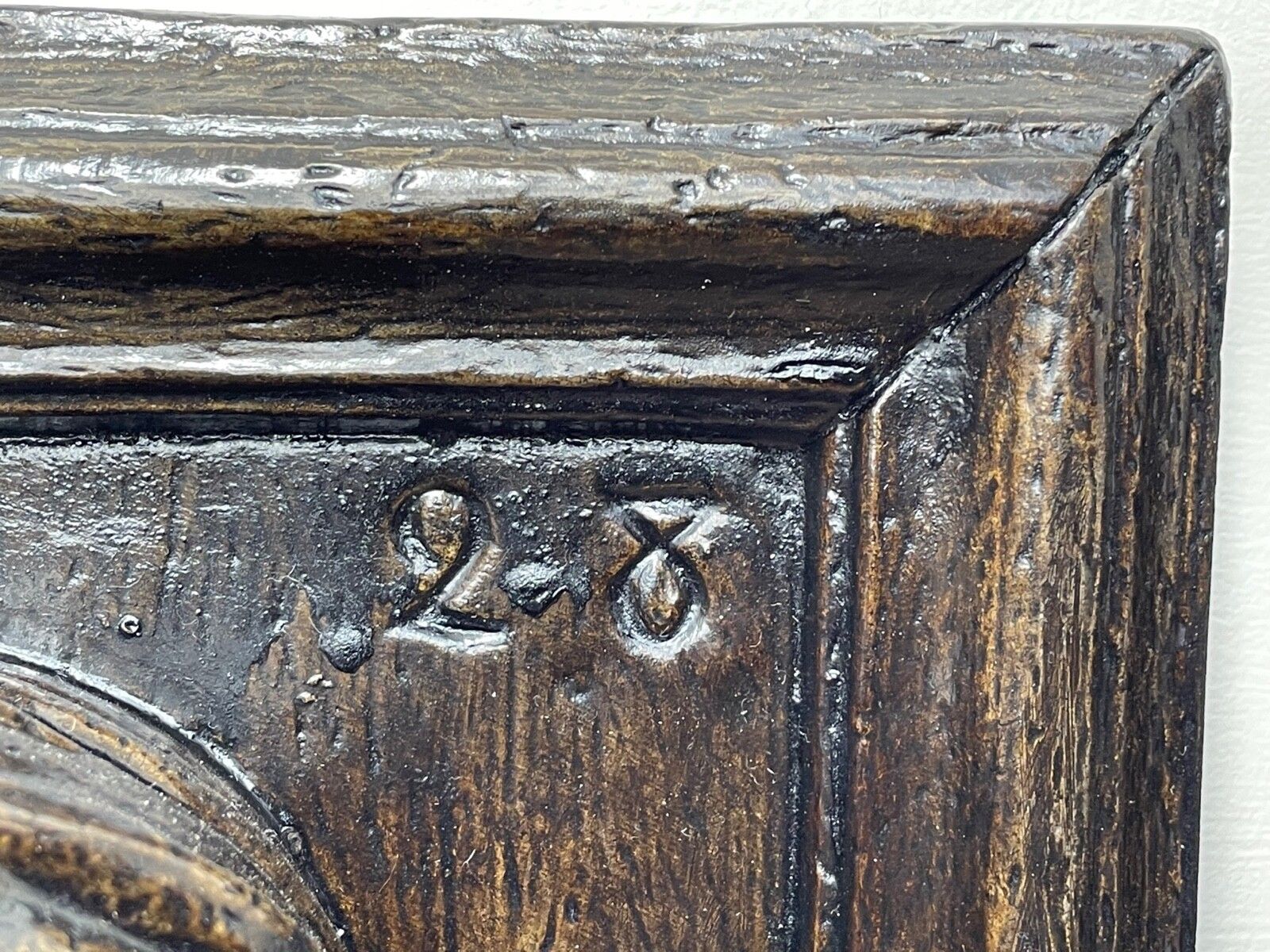 Kunst Paar antieke Belgische kerkelijke wandreliëfs in gips, Maria en Jezus photo