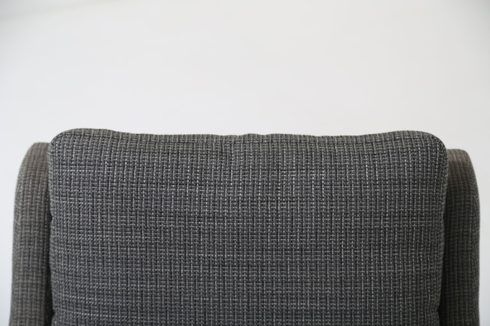 Fauteuil de salon vintage danois en palissandre et tweed gris, par Kai Lyngfeldt Larsen, années 1960 photo 1395.0