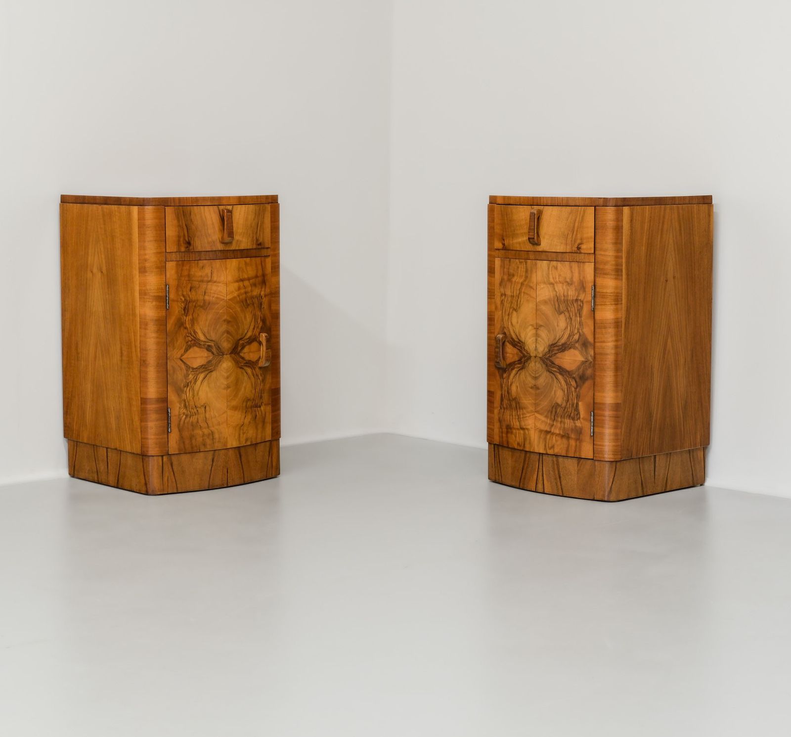 Pair Art Deco Figured Walnut Bedside Cabinets 1930s photo 1695.0