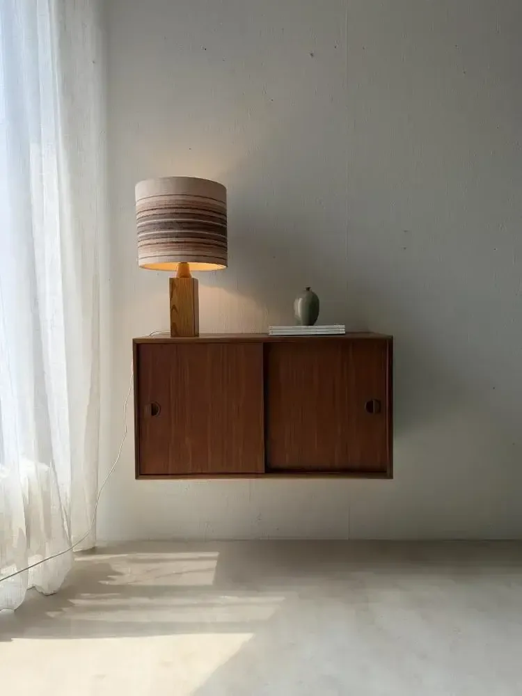 photo vinterior Deens teakhouten wanddressoir van HG Furniture, ca. jaren 1960