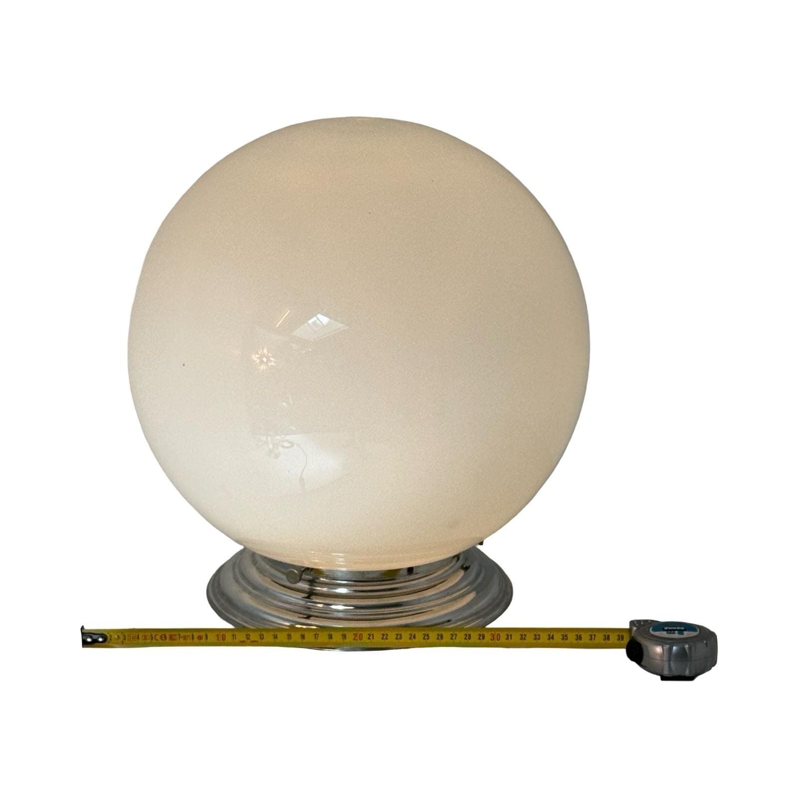 Art Deco – Toegeschreven aan Gispen – Plafondlamp met opaalglazuur en metalen montuur – XXL