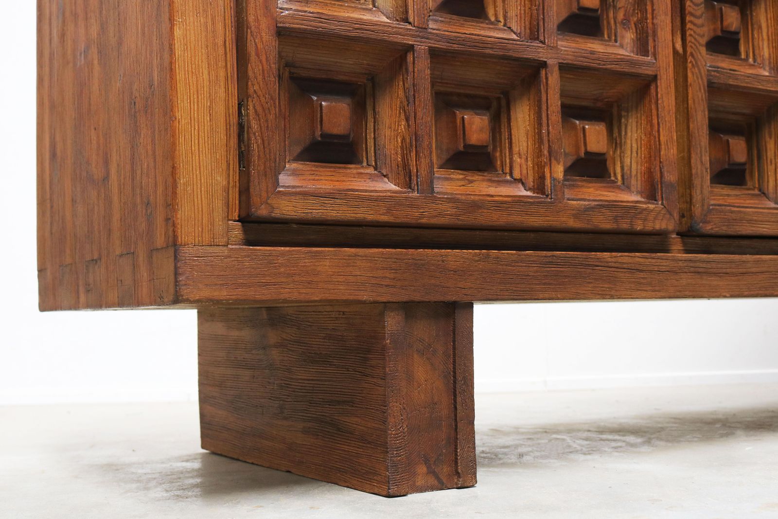 Enfilade mid-century BIOSCA, en pin teinté, Espagne, Brutalist, années 1960 photo vinterior