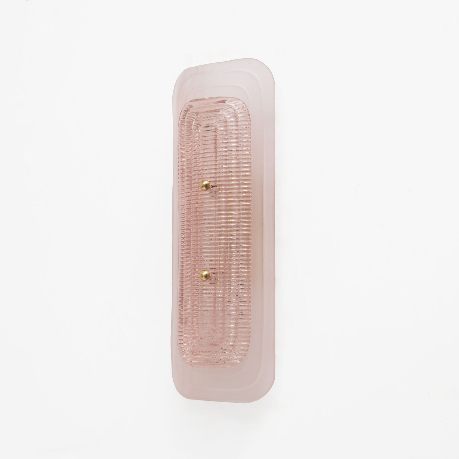 Paar art deco wandlampen van mat en glanzend roze Murano-glas en messing photo for sale