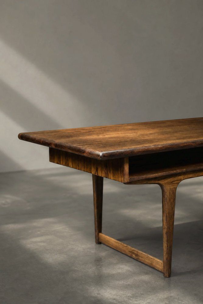 Mid-Century Modern Deense rozenhout salontafel met schap, jaren 1960 photo Meubels