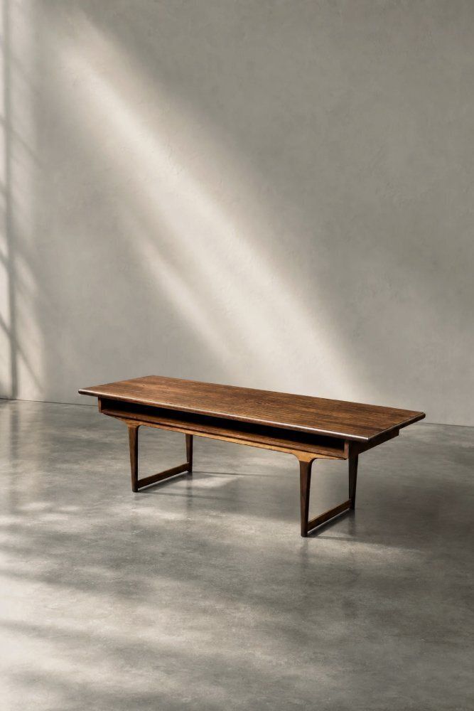 Mid-Century Modern Deense rozenhout salontafel met schap, jaren 1960 photo 2157.0