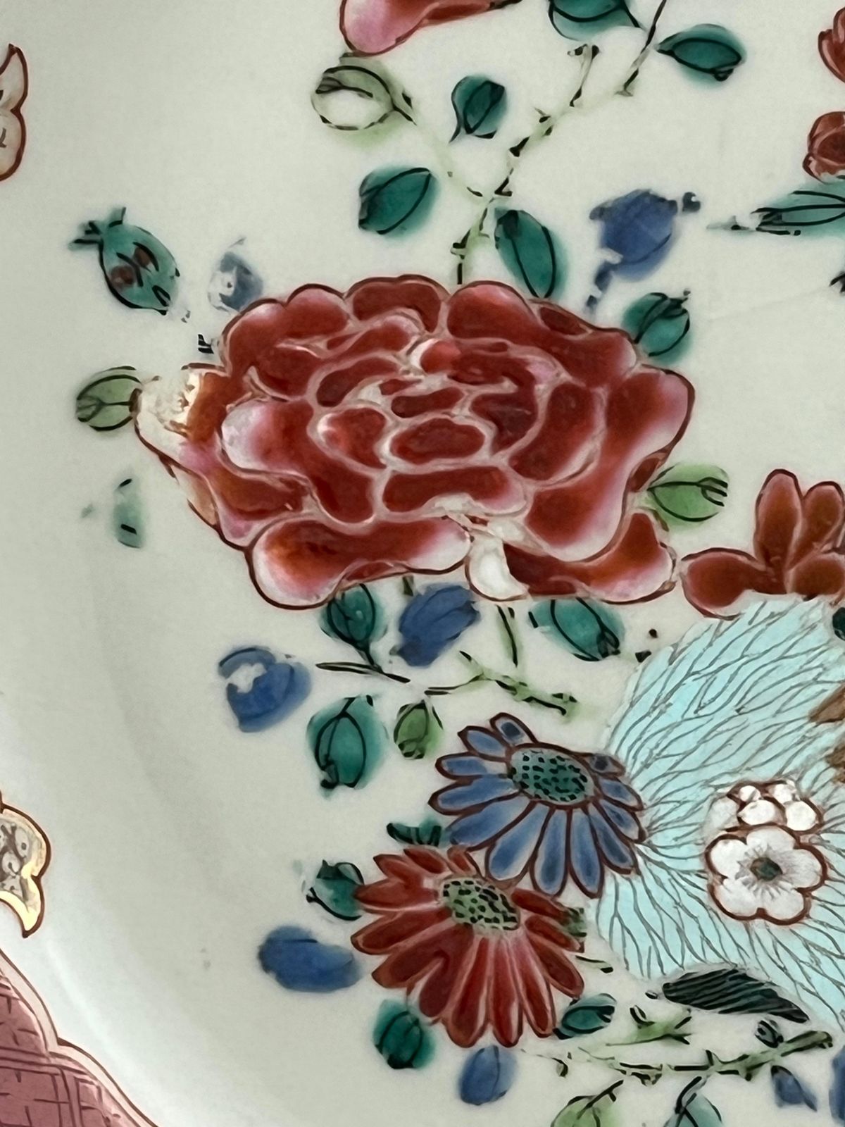 photo for sale Handgeschilderd Chinees porseleinen bord met vergulde gans, Yongzheng, 18e eeuw