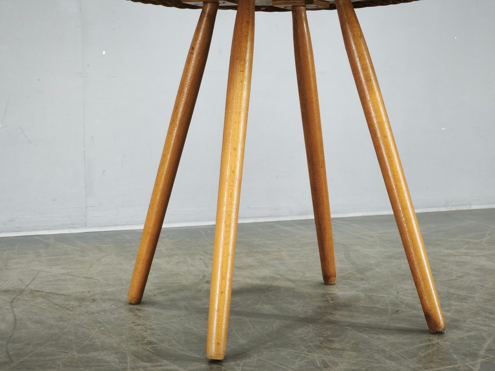 Jan Kalous Rotan en Beuken Bijzettafel, Tsjecho-Slowakije, jaren 1970 photo vinterior