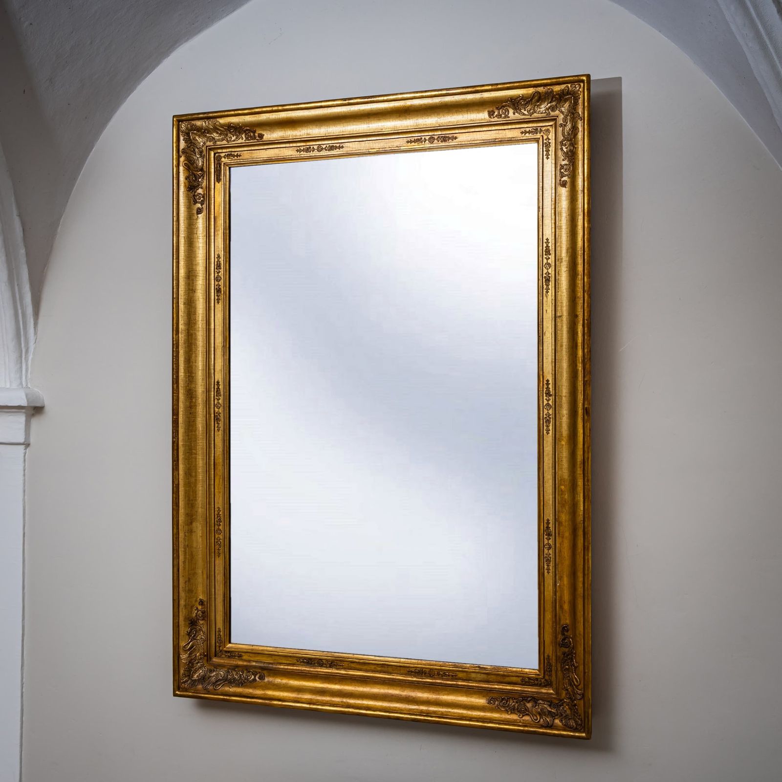 photo furniture Grote vergulde Empire wandspiegel, begin 19e eeuw