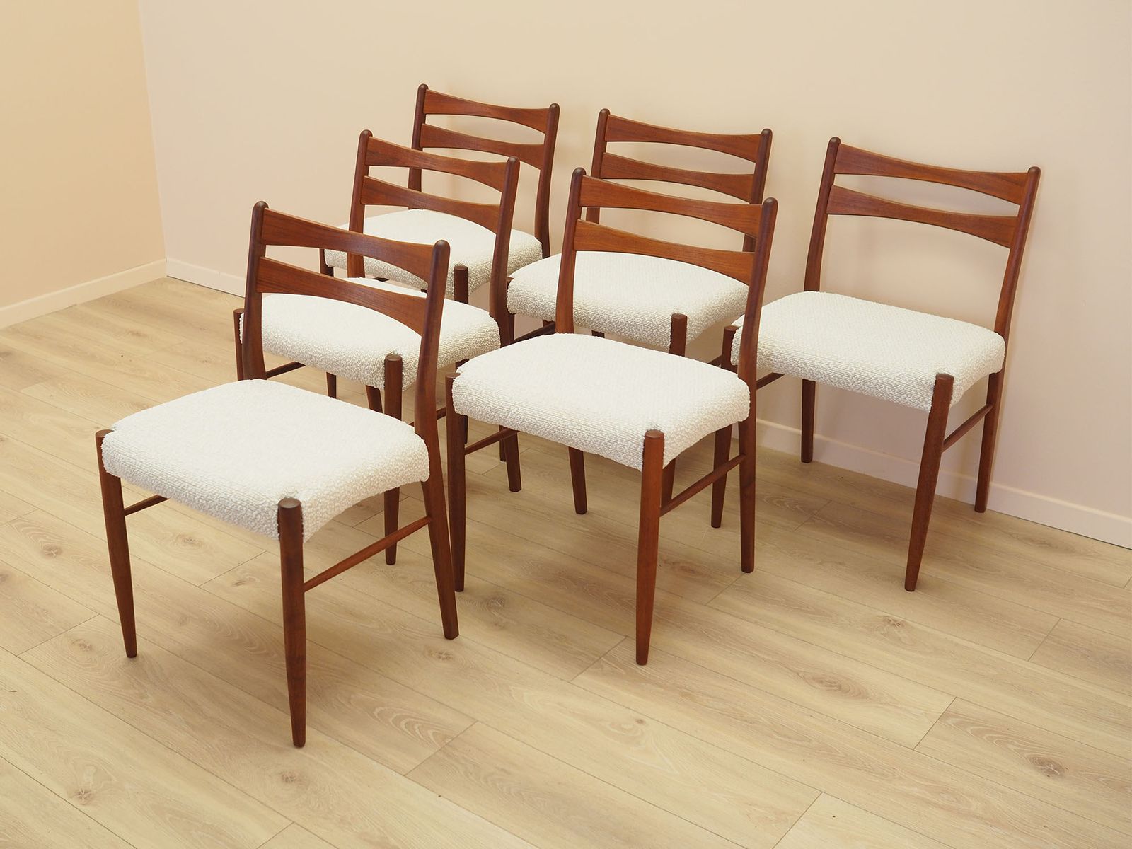 Set van zes teakhouten stoelen, Deens design, jaren 1960, gemaakt in Denemarken photo for sale