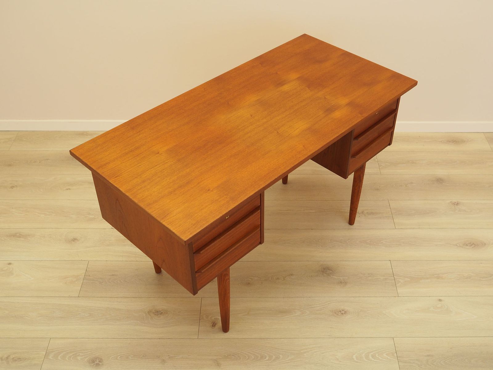 Teakhouten bureau, Deens design, jaren 1970, gemaakt in Denemarken photo vintage