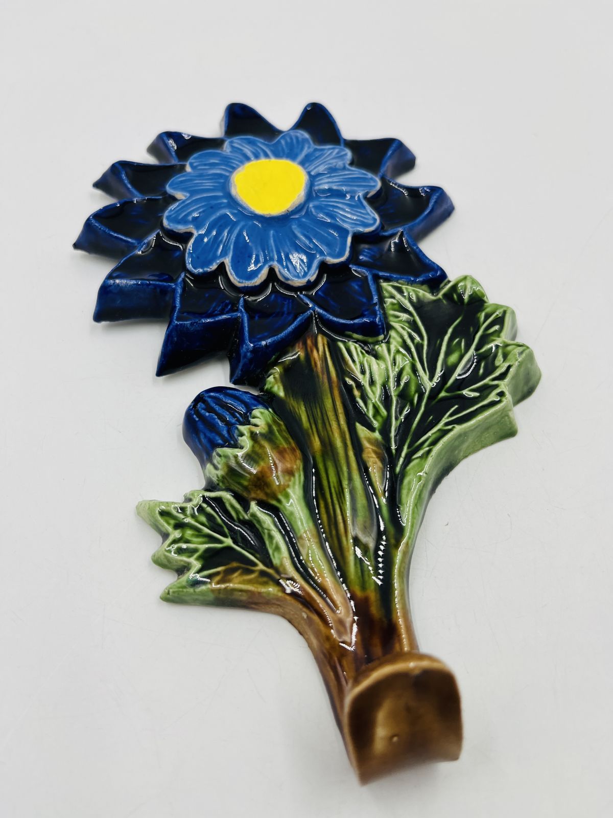 Belgische keramische bloemenhaak van André Bayer photo vinterior