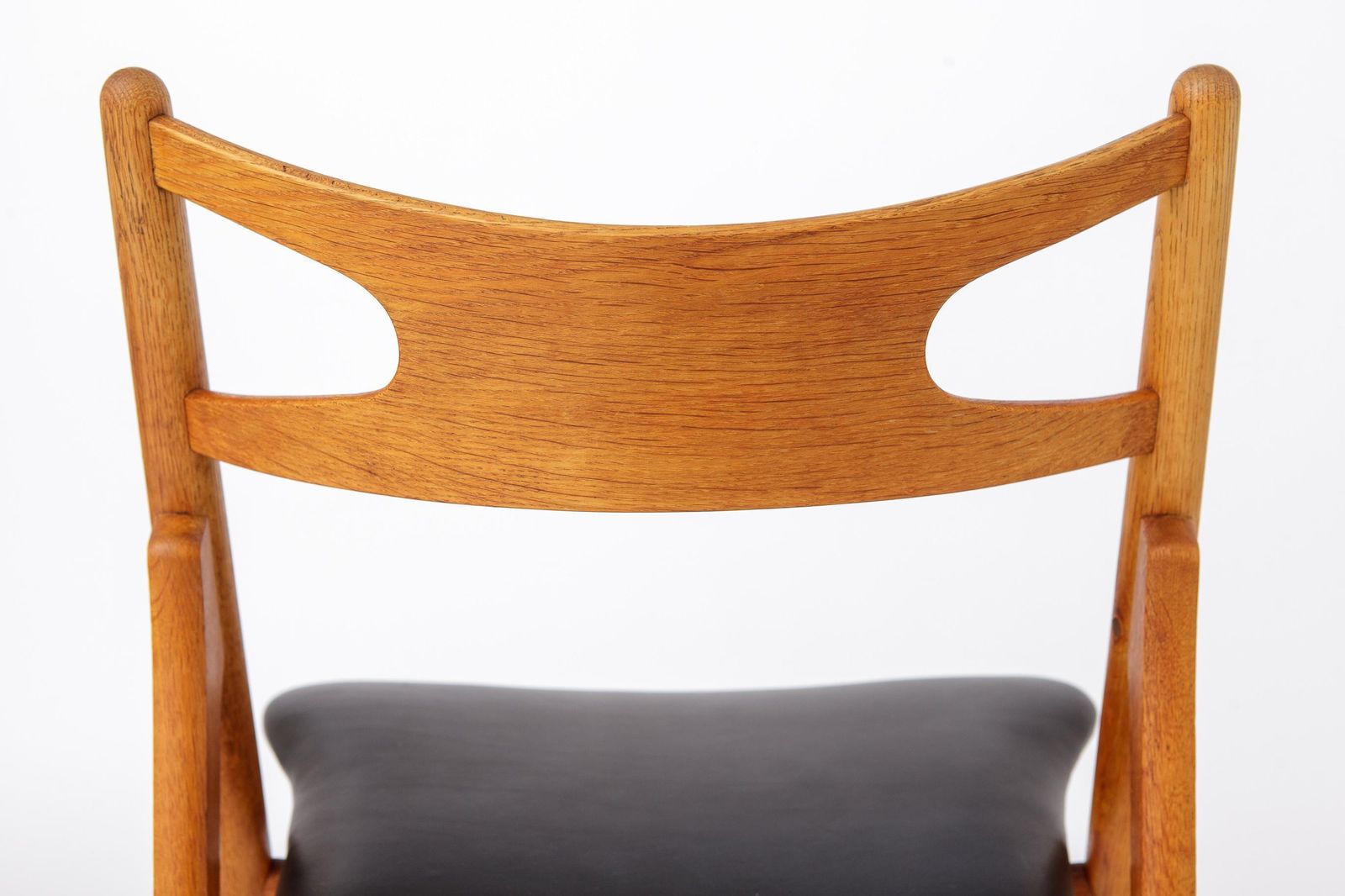 CH29 Sawbuck Chair van Hans J. Wegner voor Carl Hansen & Søn | Deens eiken | ca. jaren 1960 photo vintage
