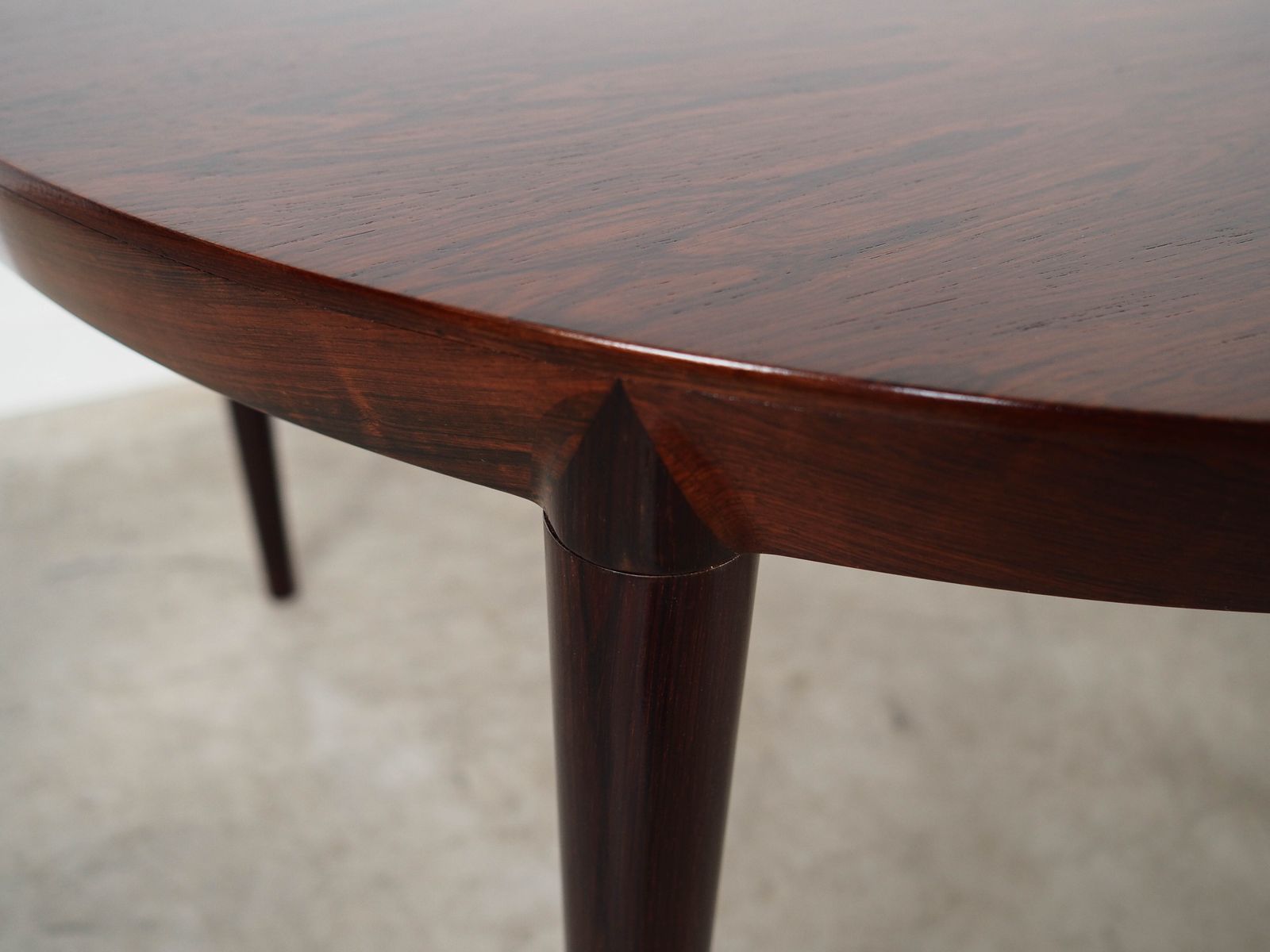 Ronde Vintage Tafel, Deens Design, jaren 1960, ontwerper: Severin Hansen photo vinterior