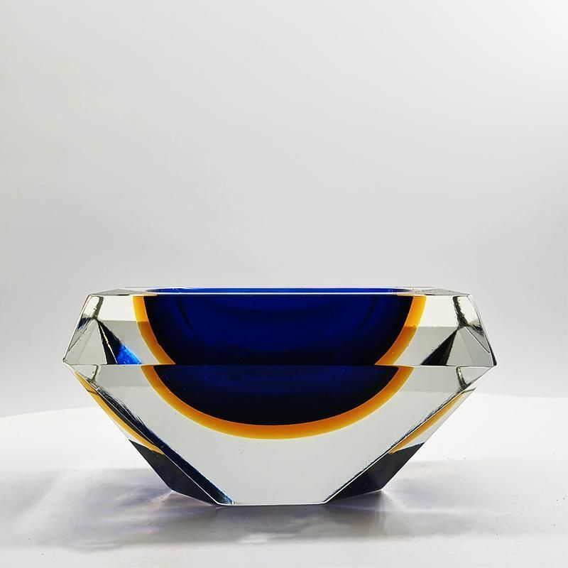 1960s Rare Uranium Rectangular Multifaceted Ashtray Or Catch All In Murano Glass By Flavio Poli For Seguso. Made In Italy.