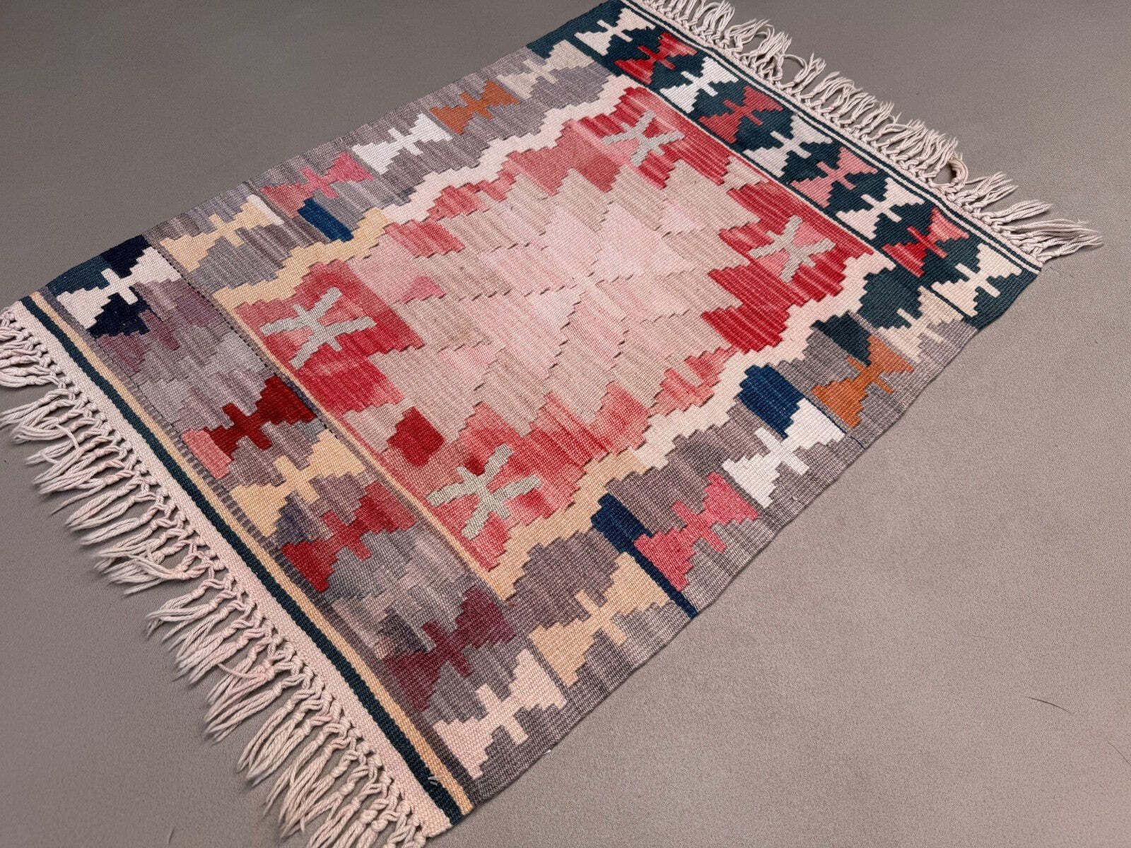 Vintage Turkse Mini Kilim 62x97 cm Wol Klein Kelim Loper, Shabby Chic 2565 photo furniture