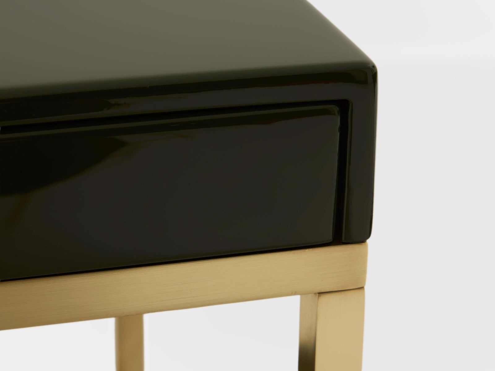Paire de tables de chevet en laque verte et laiton Guy Lefevre Maison Jansen, années 1970 photo buy