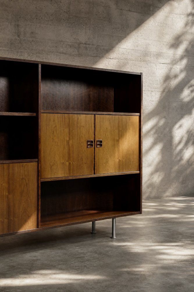 photo vinterior Mid-Century Modern Scandinavisch rozenhout highboard met bar van Æ. Jensen & T. Mølholm, jaren 1960