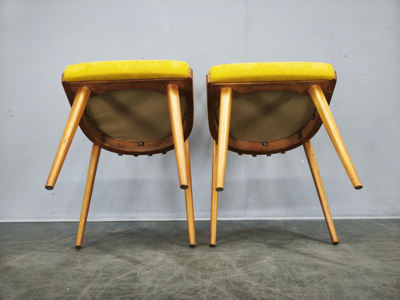 Set van 4 Mid-Century Ton Beuken Eetkamerstoelen, Tsjecho-Slowakije, jaren 1970 photo Meubels