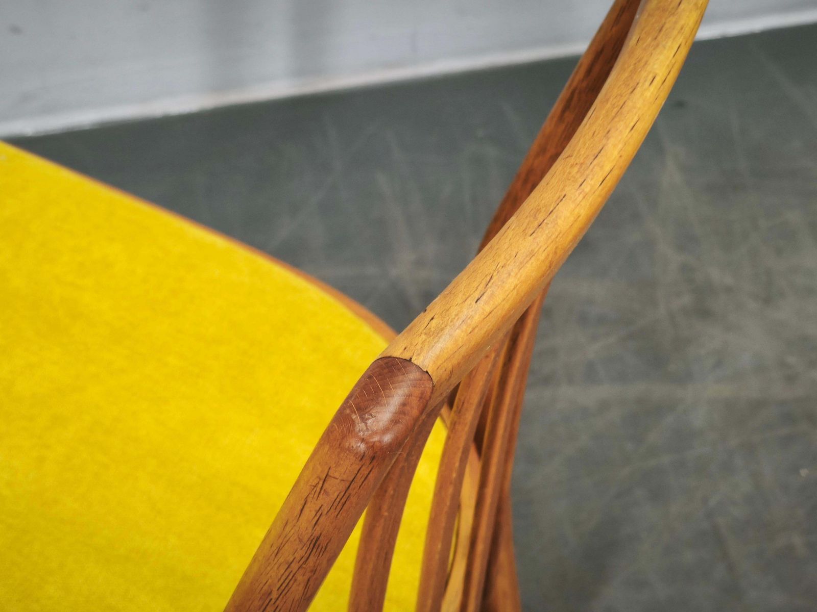 Set van 4 Mid-Century Ton Beuken Eetkamerstoelen, Tsjecho-Slowakije, jaren 1970 photo 983.0